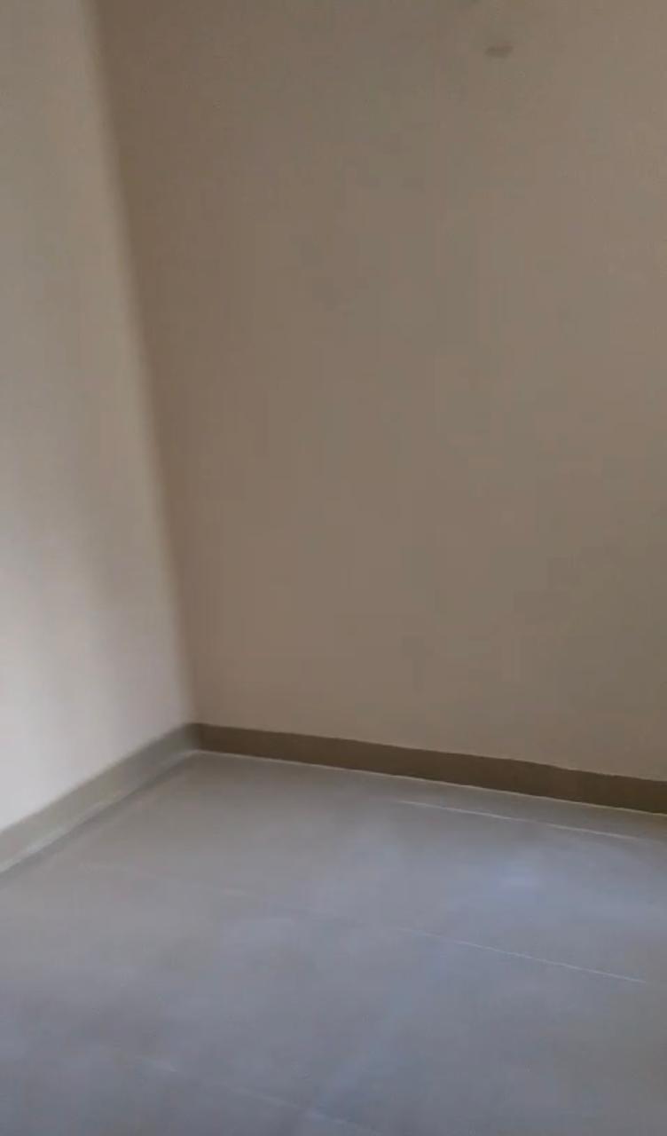 Amrapali Golf Homes : 2BHK Semi Furnished Flat For Sell in Sector 4, Noida Extension