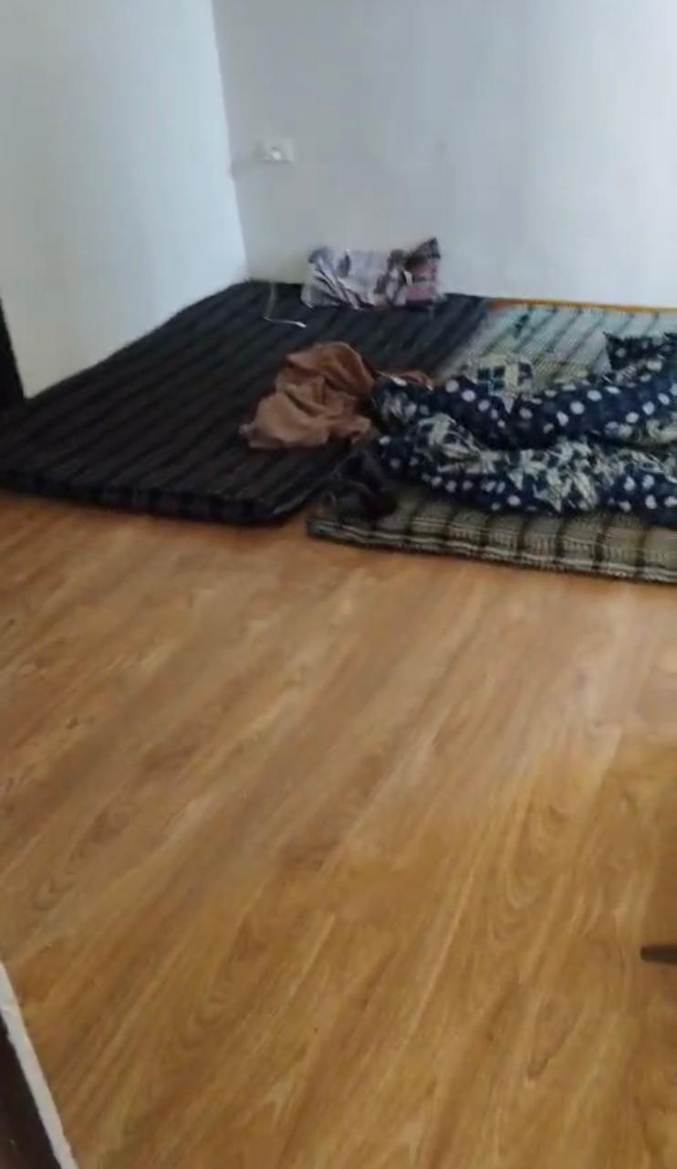 Amrapali Golf Homes : 3BHK Semi Furnished Flat For Rent in Sector 4, Noida Extension