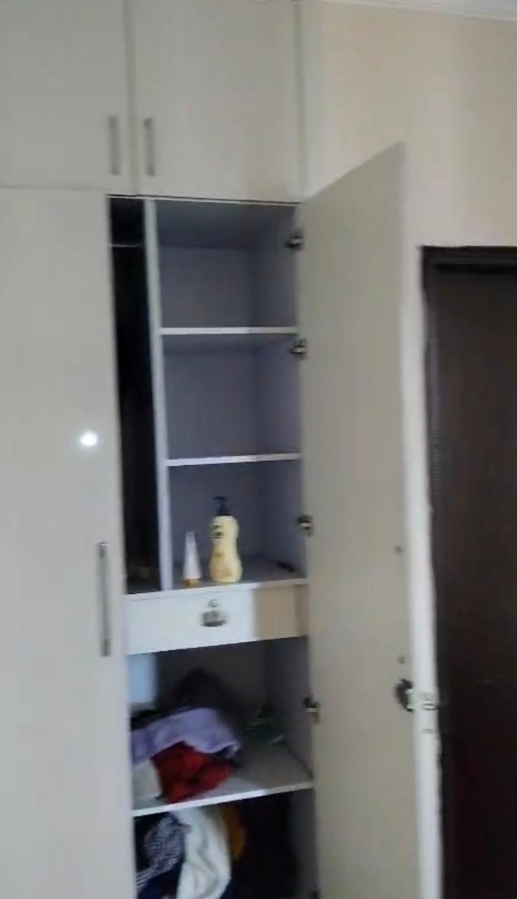 Amrapali Golf Homes : 3BHK Semi Furnished Flat For Rent in Sector 4, Noida Extension