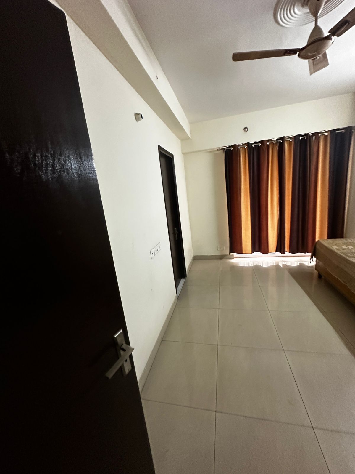 Amrapali La Residentia : 3 BHK + Servent Semi Furnished Flat For Rent in TechZone 4, Noida Extension