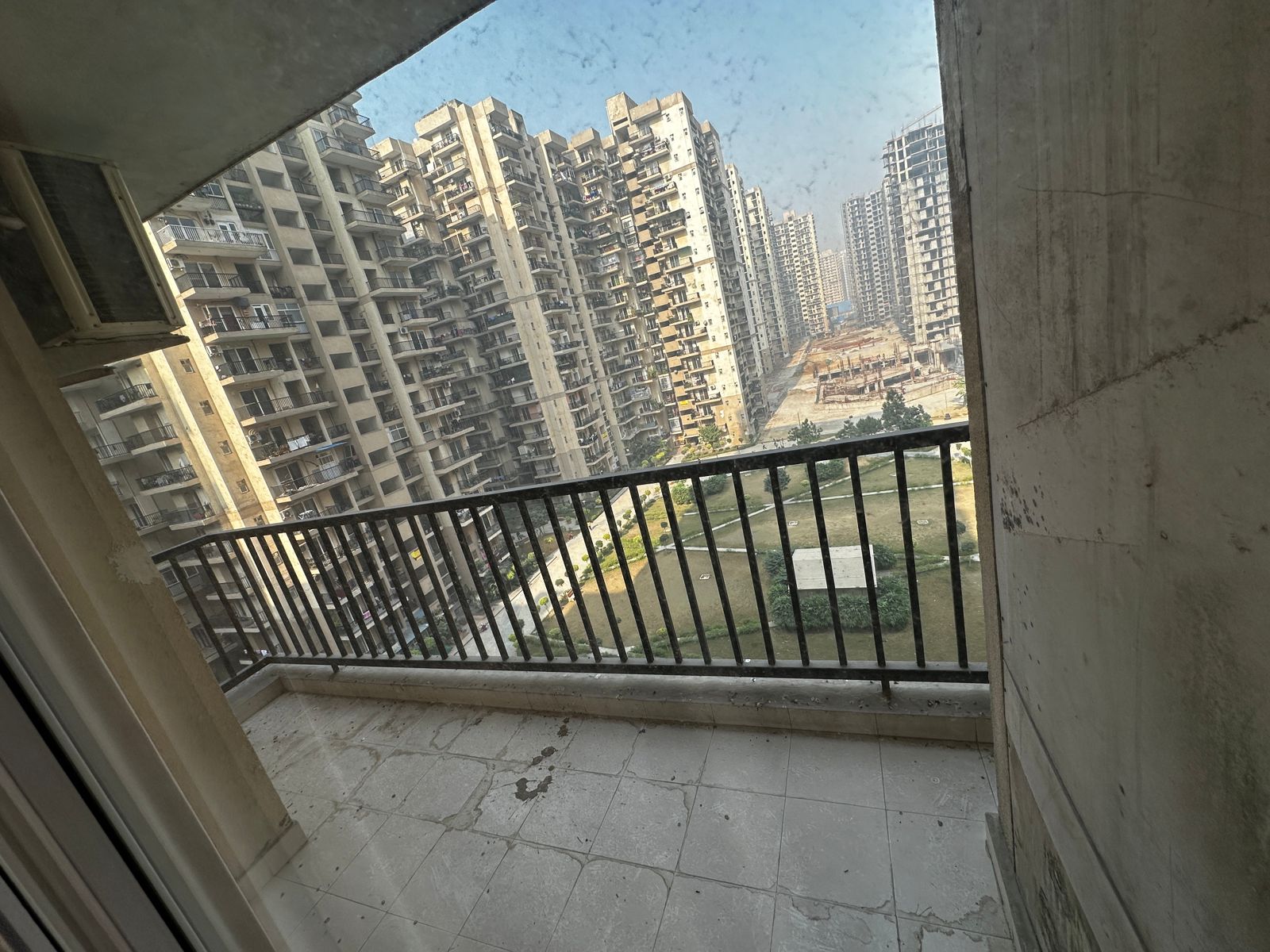 Amrapali La Residentia : 3 BHK + Servent Semi Furnished Flat For Rent in TechZone 4, Noida Extension 