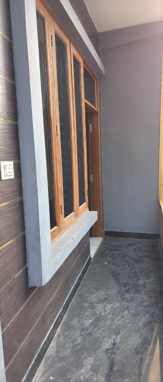 Sunrise Villa : 1 Room in preoccupied 3BHK Fully Furnished House For Rent in Crossings Republic