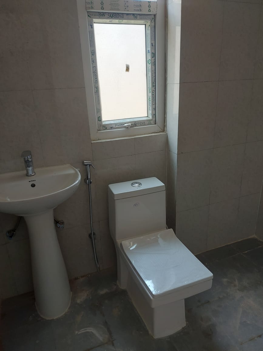 Amrapali La Residentia : 3BHK Semi Furnished Flat For Rent in TechZone 4, Noida Extension