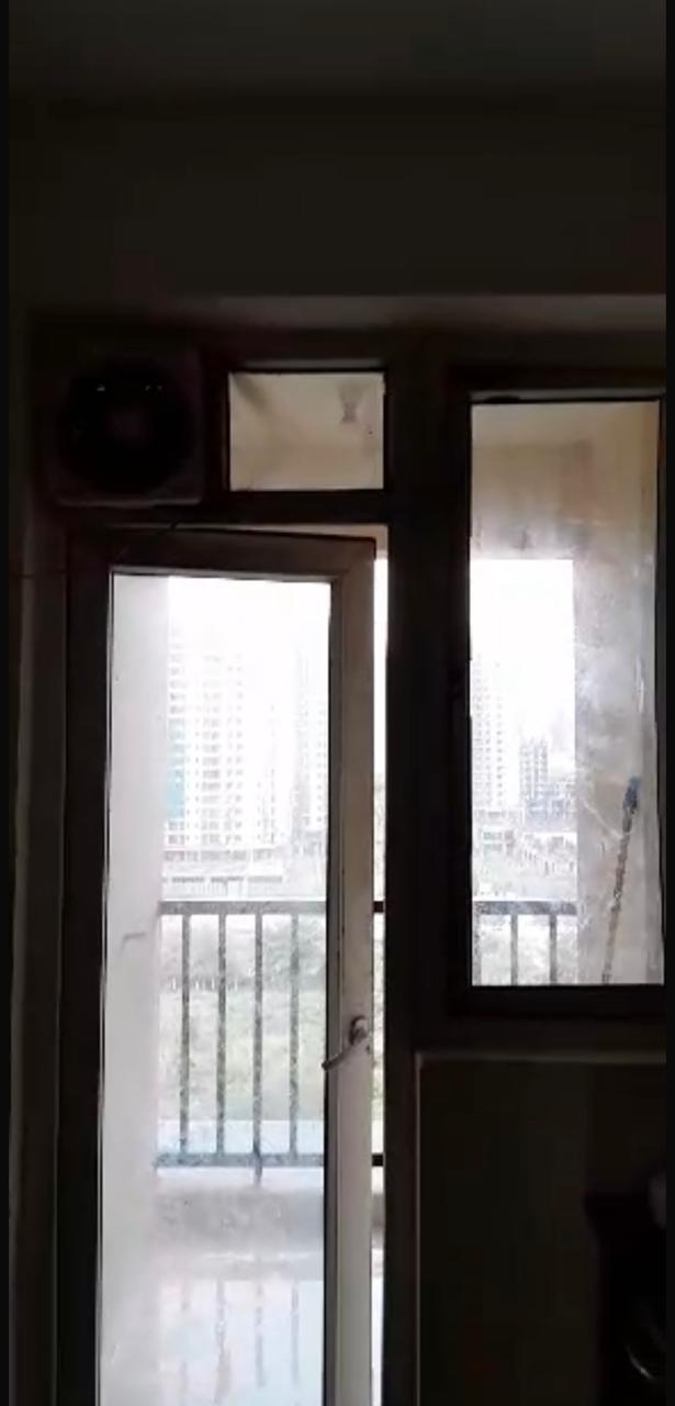 Amrapali La Residentia : 3BHK Semi Furnished Flat For Sell in TechZone 4, Noida Extension