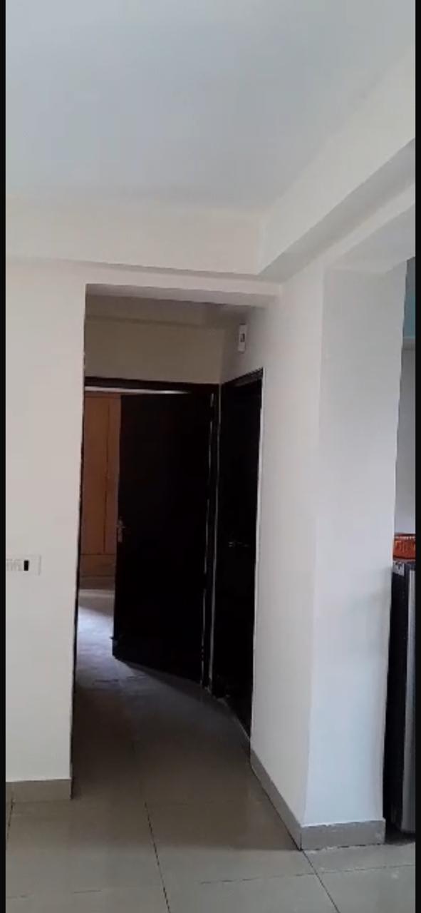 Amrapali La Residentia : 3BHK Semi Furnished Flat For Sell in TechZone 4, Noida Extension