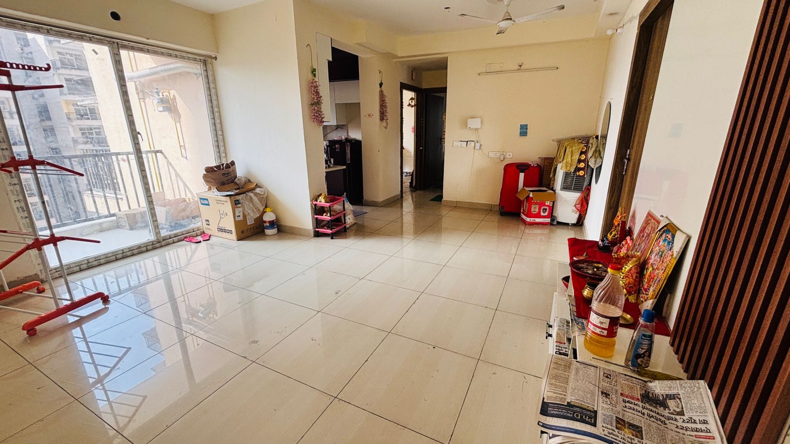 Amrapali La Residentia : 3 BHK Semi Furnished Flat For Rent in TechZone 4, Noida Extension