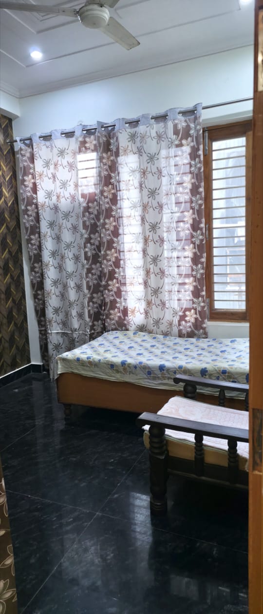 Sunrise Villa : 1 Room in preoccupied 3BHK Fully Furnished House For Rent in Crossings Republic