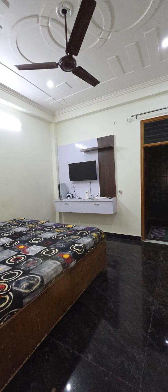 Sunrise Villa : 3BHK Fully Furnished House For Rent in Crossings Republic 