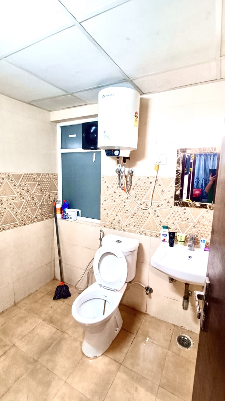 Amrapali RiverView : 3BHK Fully Furnished Flat For Rent in TechZone 4, Noida Extension