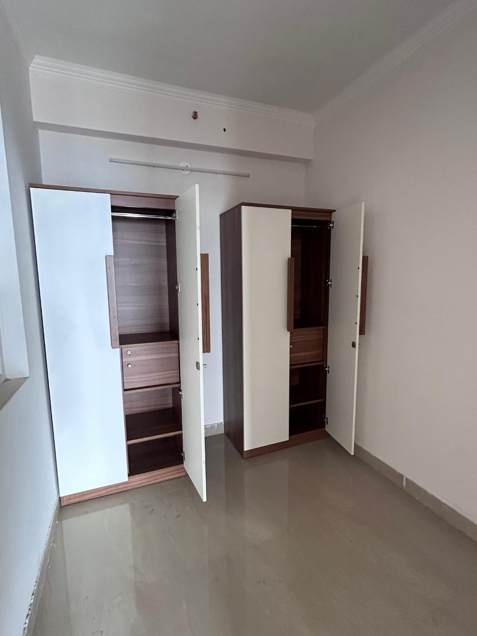 Amrapali RiverView : 2 BHK Semi Furnished Flat For Rent in TechZone 4, Noida Extension