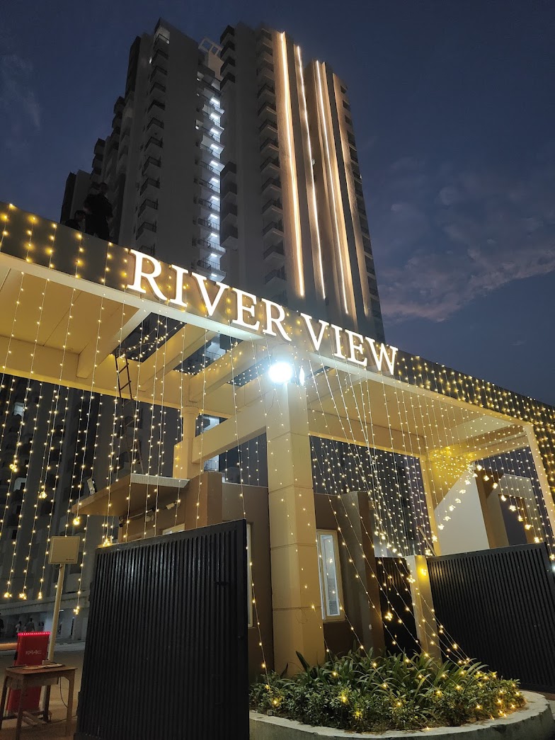 Amrapali Riverview : 2 BHK Semi Furnished Flat for rent in TechZone 4, Noida Extension 