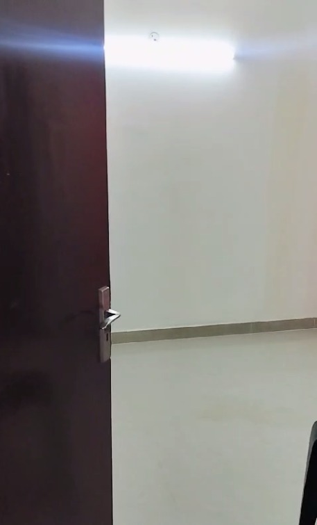 Amrapali Centurian Park : 3BHK Semi Furnished Flat For Sell in TechZone 4, Noida Extension 