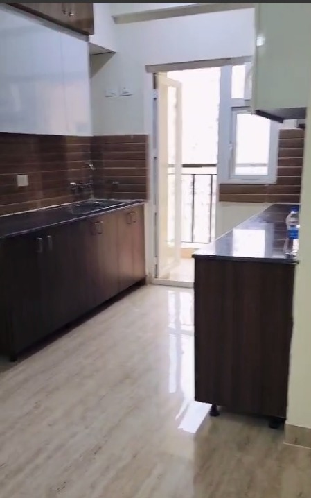 Amrapali Centurian Park : 3BHK Semi Furnished Flat For Sell in TechZone 4, Noida Extension