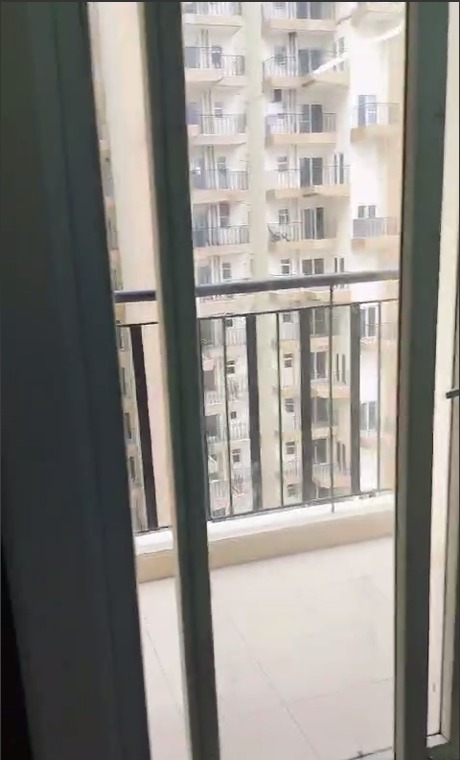 Amrapali Centurian Park : 3BHK Semi Furnished Flat For Sell in TechZone 4, Noida Extension