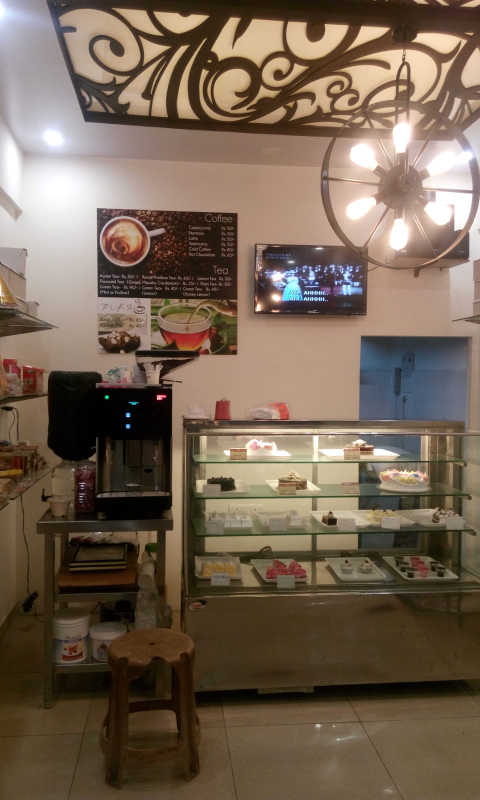 Amrapali Sapphire Arcade 1 : Ground Floor front facing shop for sale in Sector 45, Noida