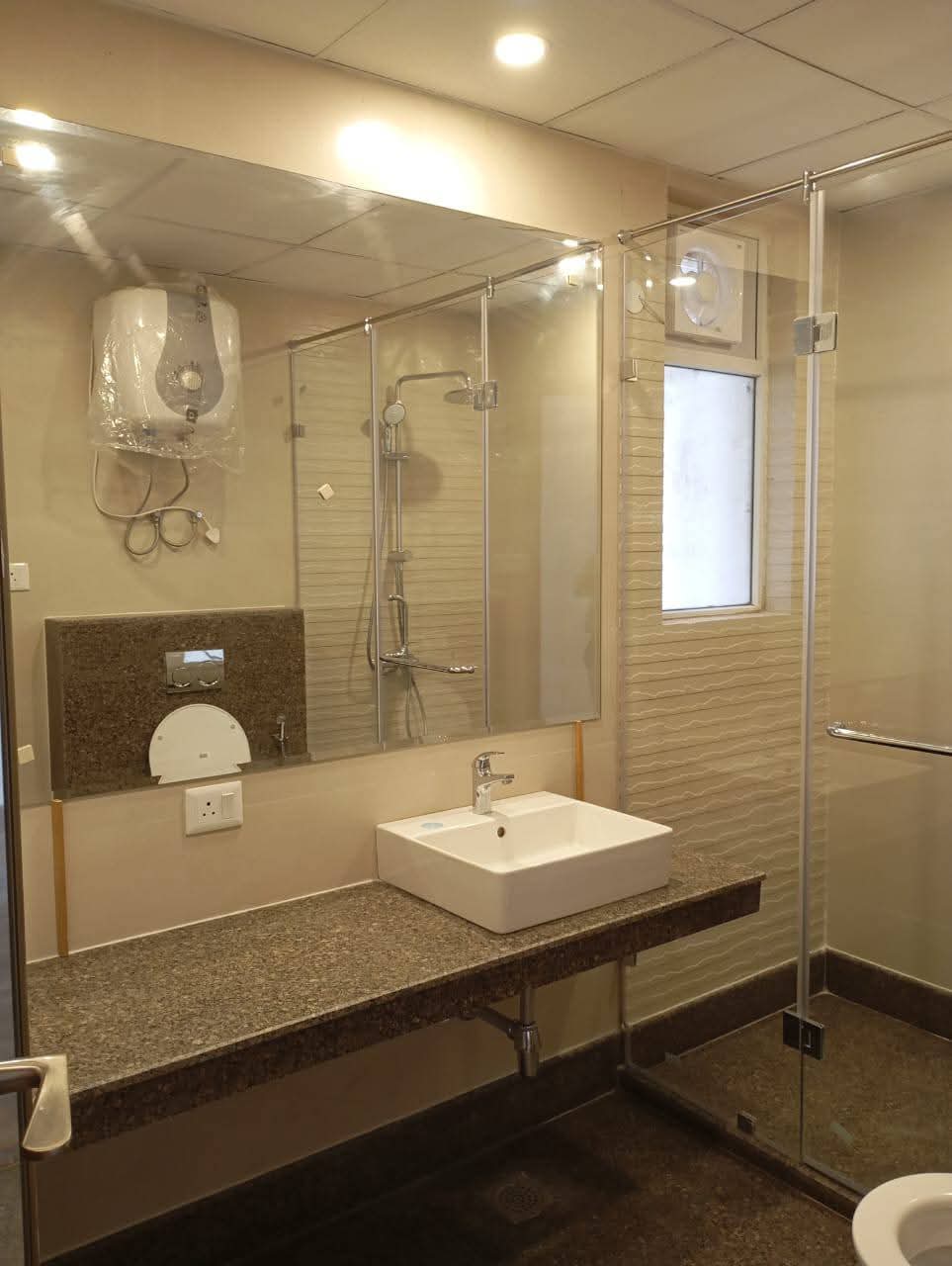 Amrapali Silicon City : 2 + 1 BHK Flat for sale in Sector 76, Noida