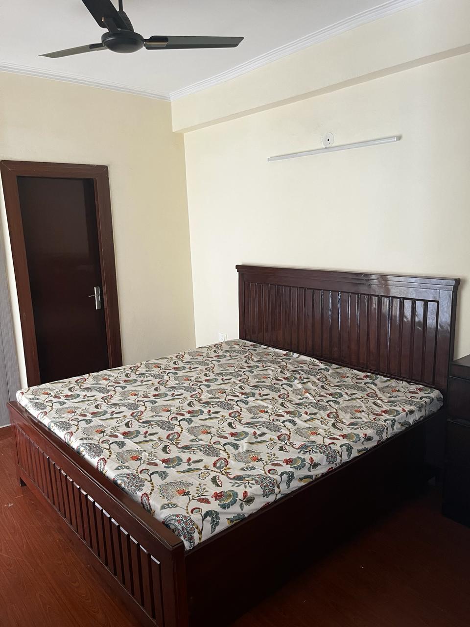 Amrapali Terrace Homes : 2 BHK + Study Fully Furnished Flat For Rent in TechZone 4, Noida Extension
