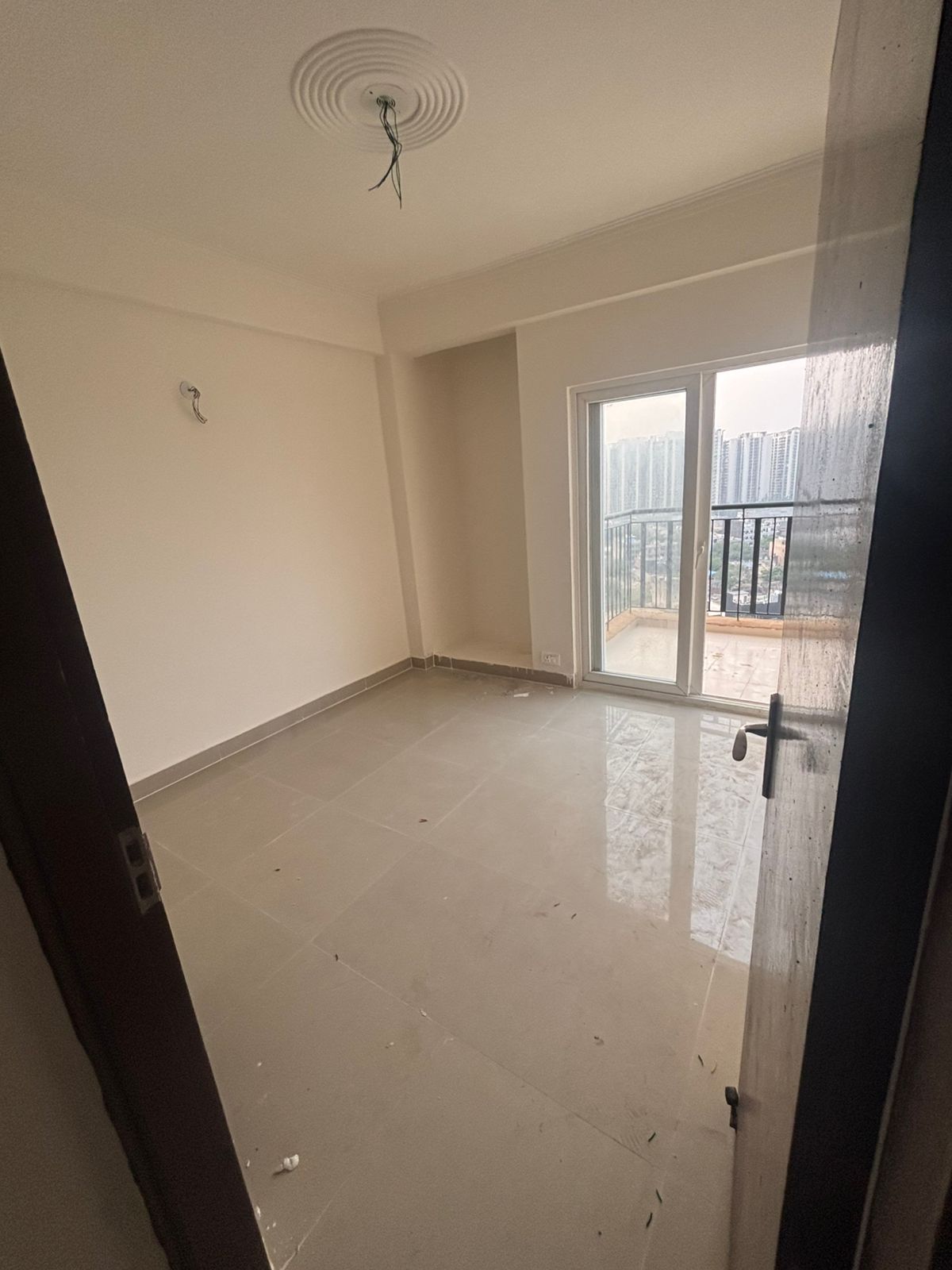 Amrapali Terrace Homes : 2BHK UnFurnished Flat For Rent in TechZone 4, Noida Extension