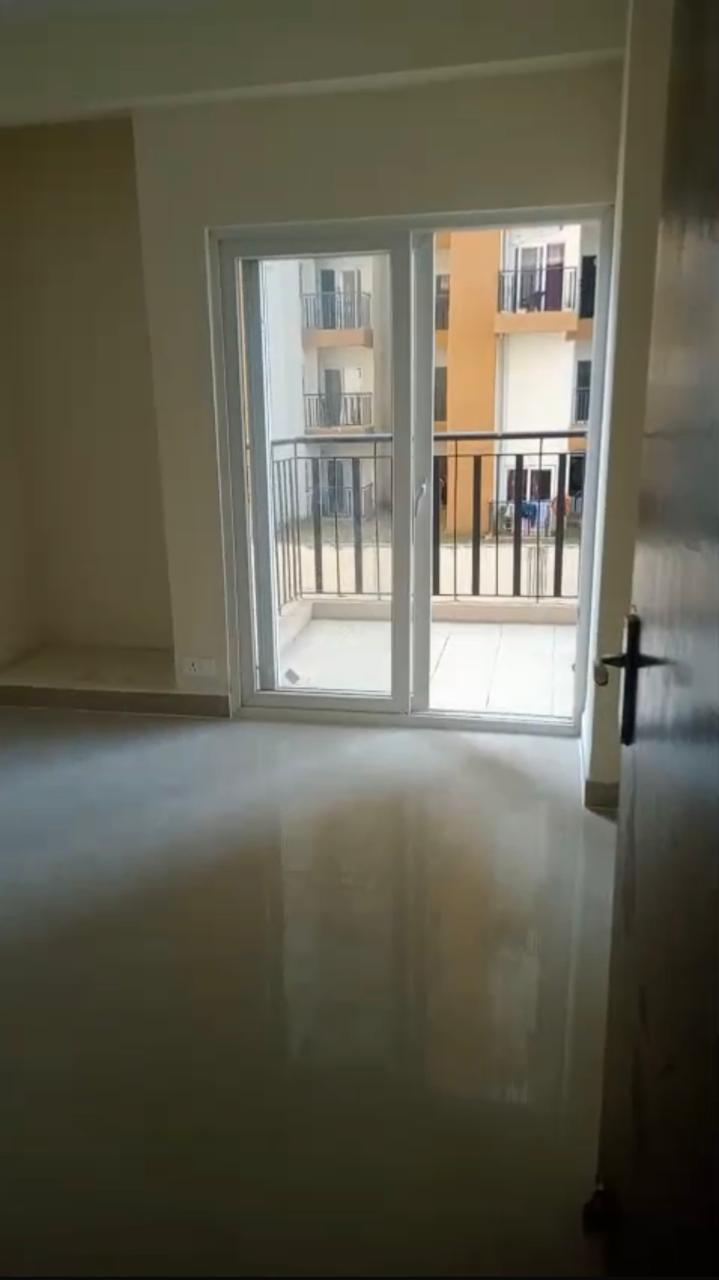 Amrapali Terrace Homes : 2BHK + Study UnFurnished Flat For Sell in TechZone 4, Noida Extension