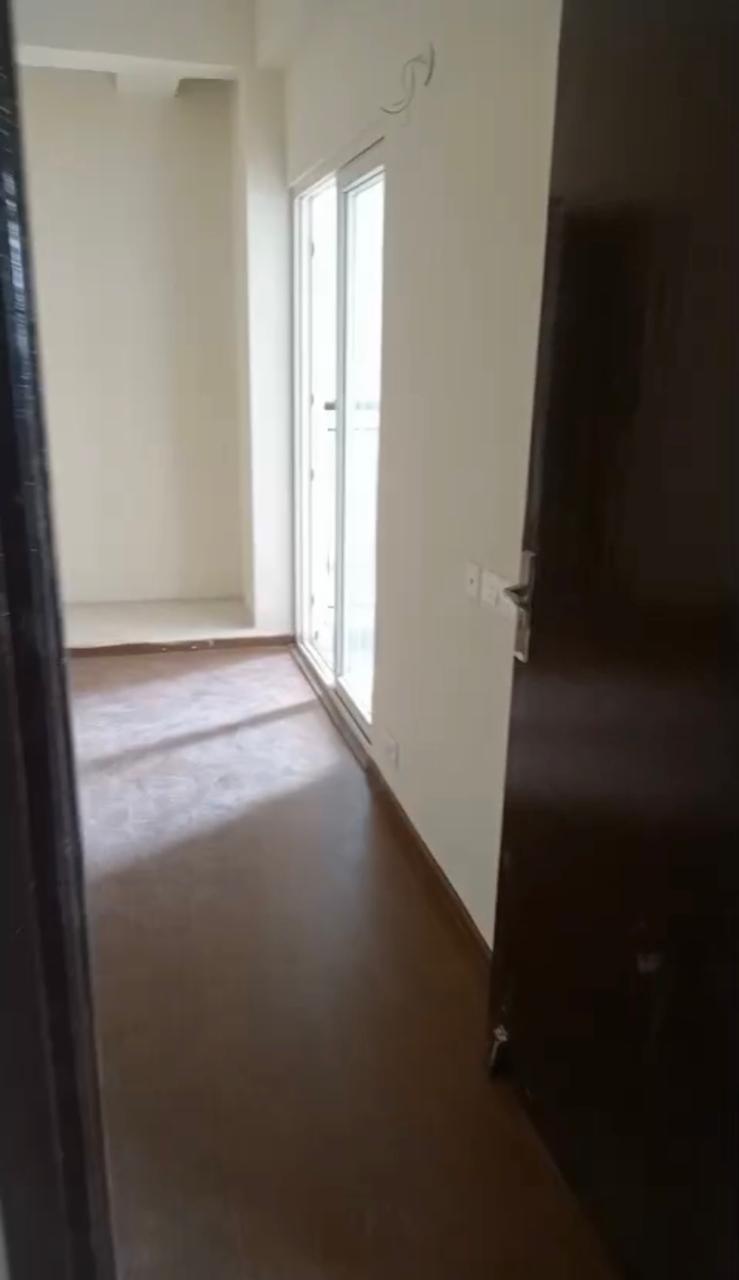 Amrapali Terrace Homes : 2BHK + Study UnFurnished Flat For Sell in TechZone 4, Noida Extension