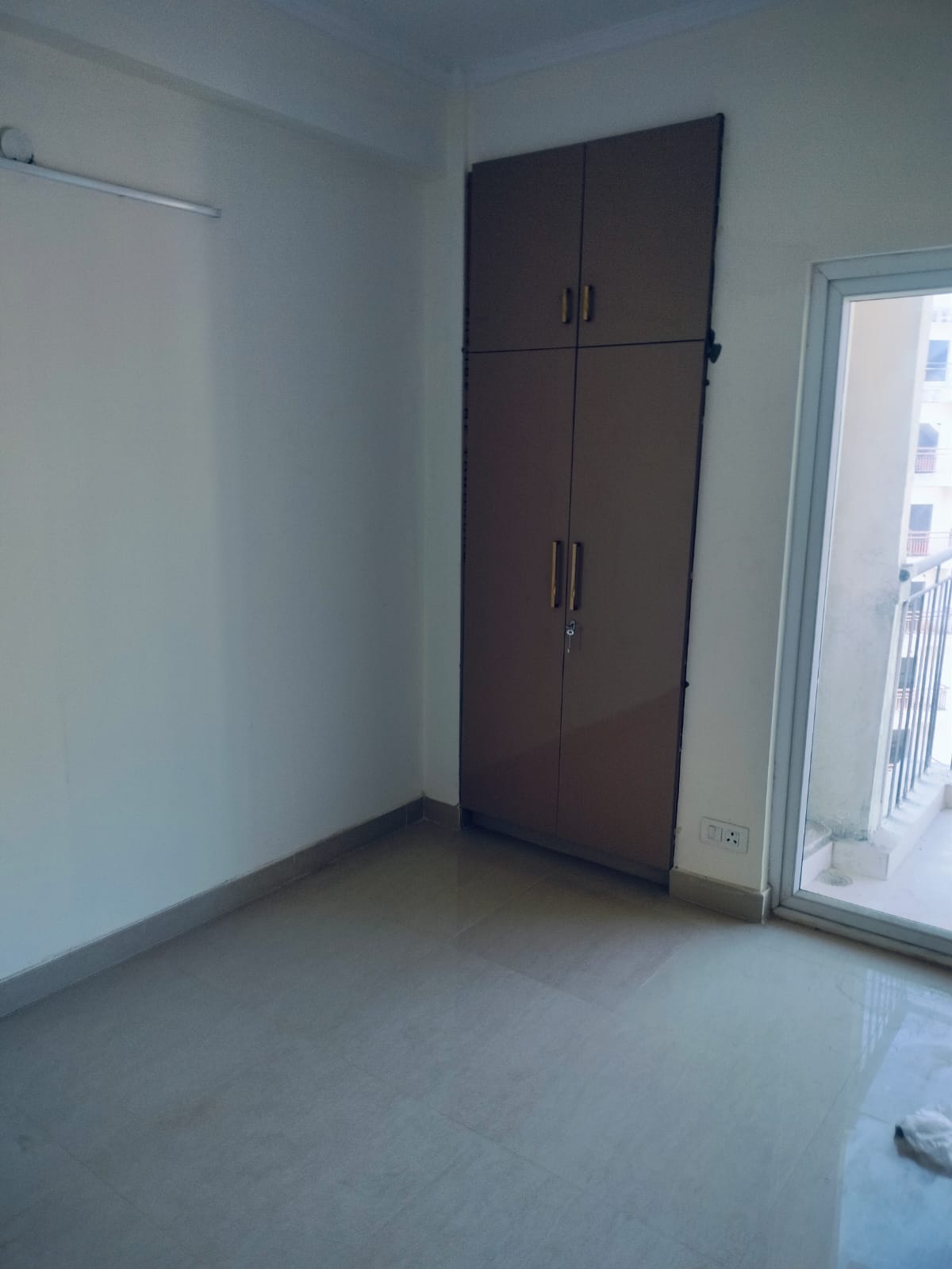 Centurian Park O2 Valley : 3 BHK Semi Furnished Flat For Rent in TechZone 4, Noida Extension