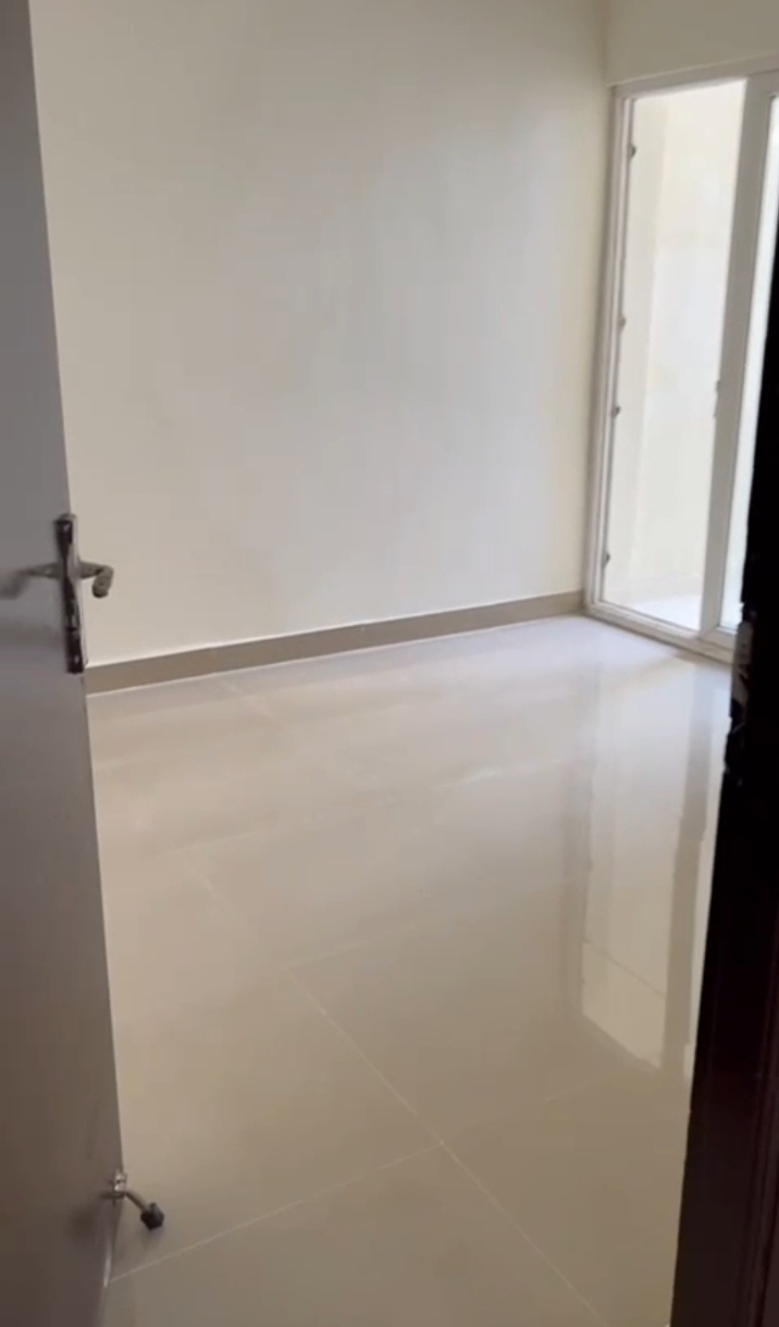 Amrapali Terrace Homes : 3 BHK UnFurnished Flat For Sell in TechZone 4, Noida Extension