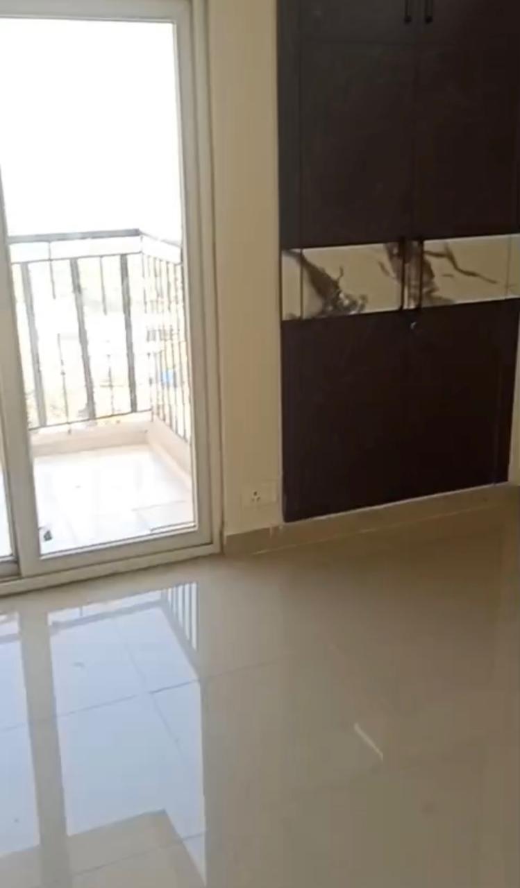 Amrapali Terrace Homes : 3BHK Semi Furnished Flat For Rent in TechZone 4, Noida Extension