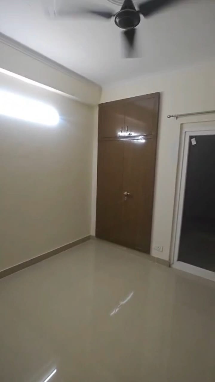 Amrapali Terrace Homes : 3BHK Semi Furnished Flat For Rent in TechZone 4, Noida Extension