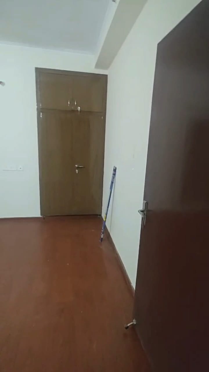 Amrapali Terrace Homes : 3BHK Semi Furnished Flat For Rent in TechZone 4, Noida Extension