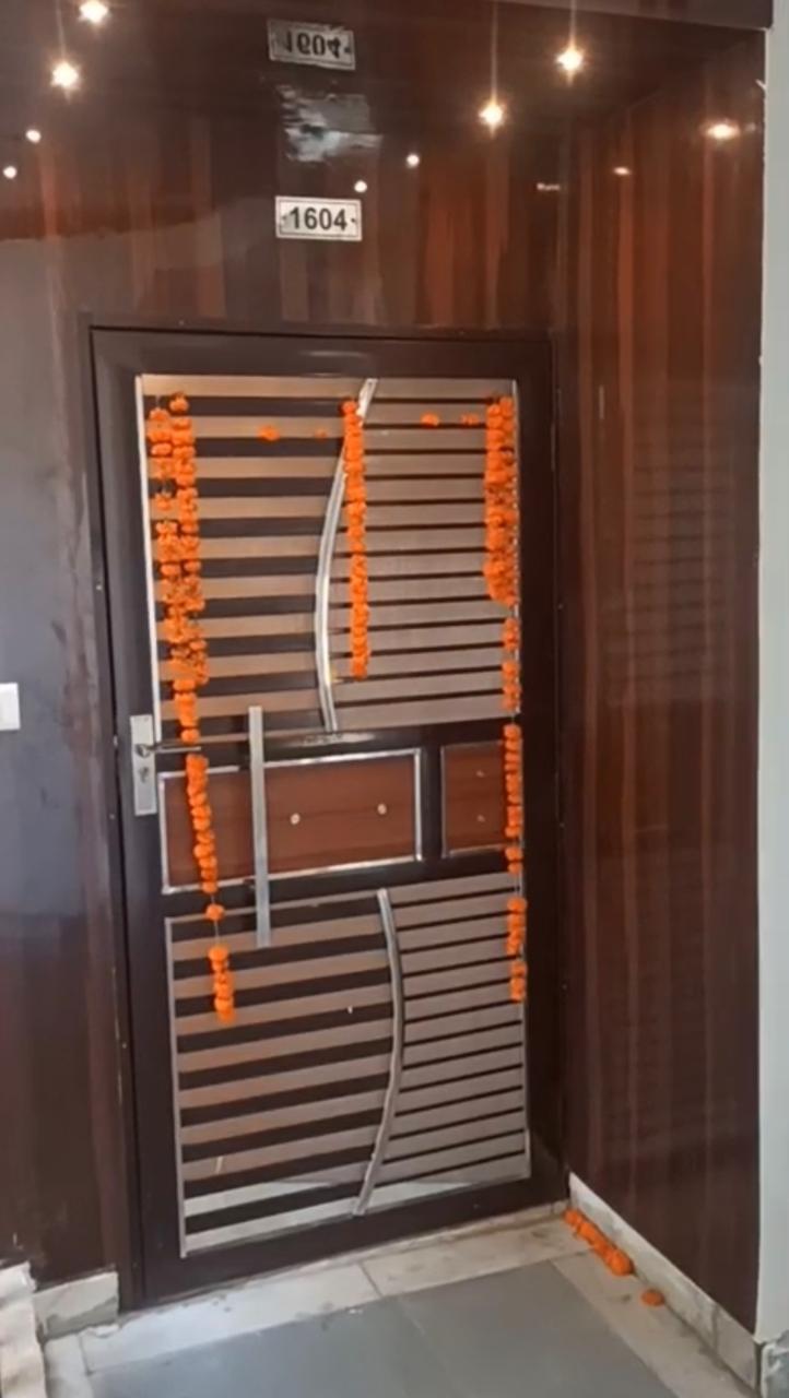 Amrapali Terrace Homes : 3BHK Semi Furnished Flat For Rent in TechZone 4, Noida Extension 