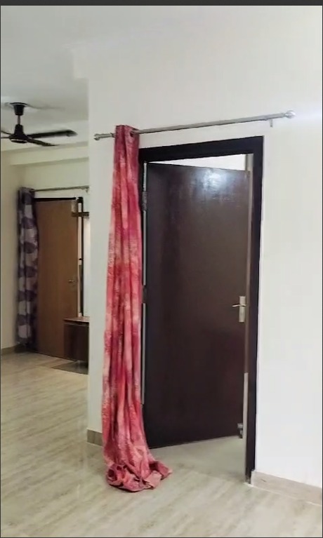 Amrapali Centurian Park : 3BHK Semi Furnished Flat For Sell in TechZone 4, Noida Extension