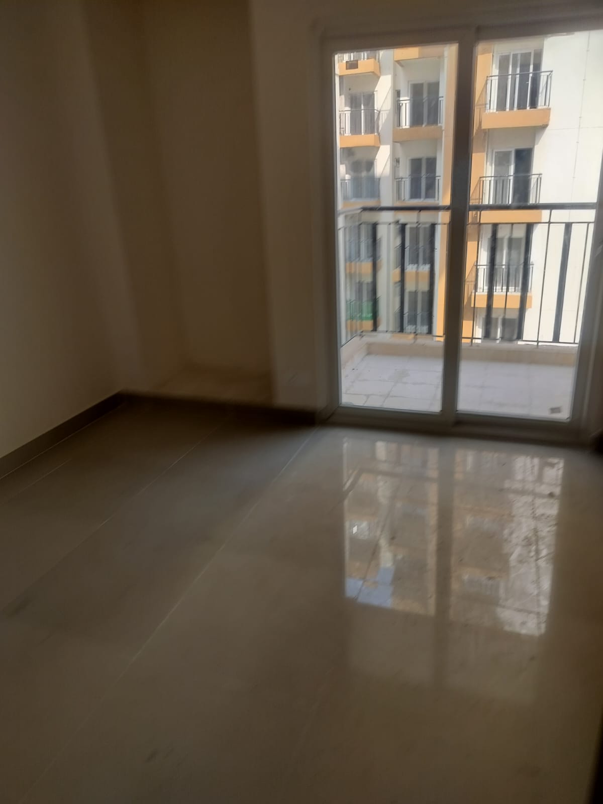 Amrapali Terrace Homes : 3BHK UnFurnished Flat For Sell in TechZone 4, Noida Extension