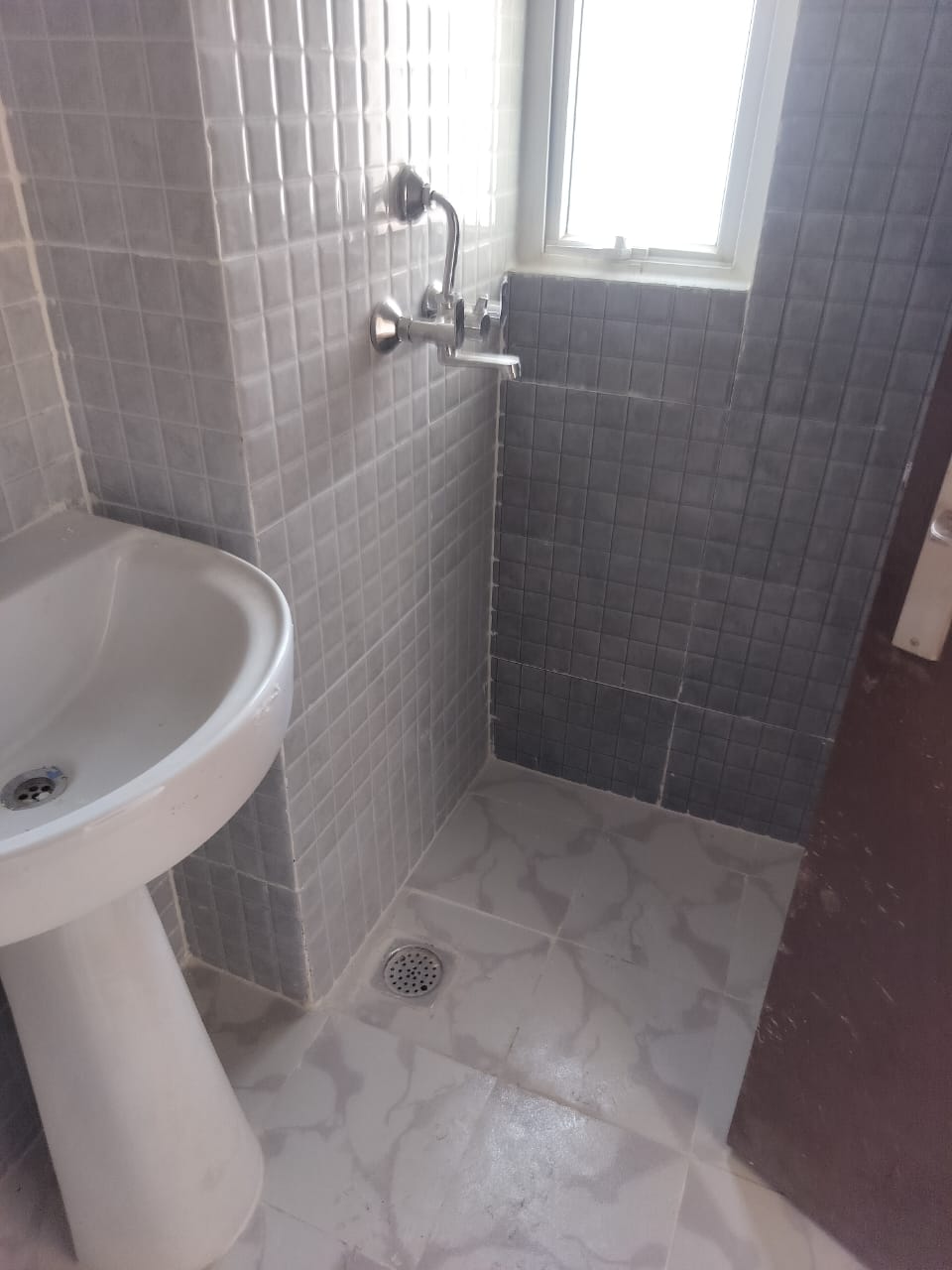 Amrapali Terrace Homes : 3BHK UnFurnished Flat For Sell in TechZone 4, Noida Extension