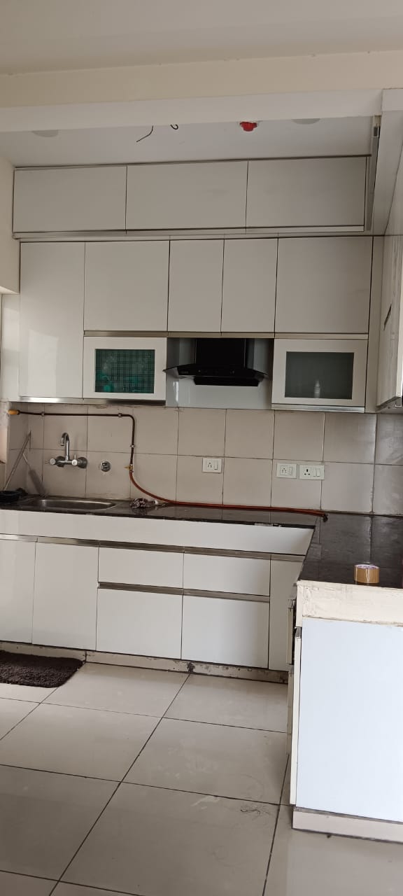 Amrapali Dream Valley : 3 BHK Semi Furnished Villa for rent in TechZone 4, Noida Extension