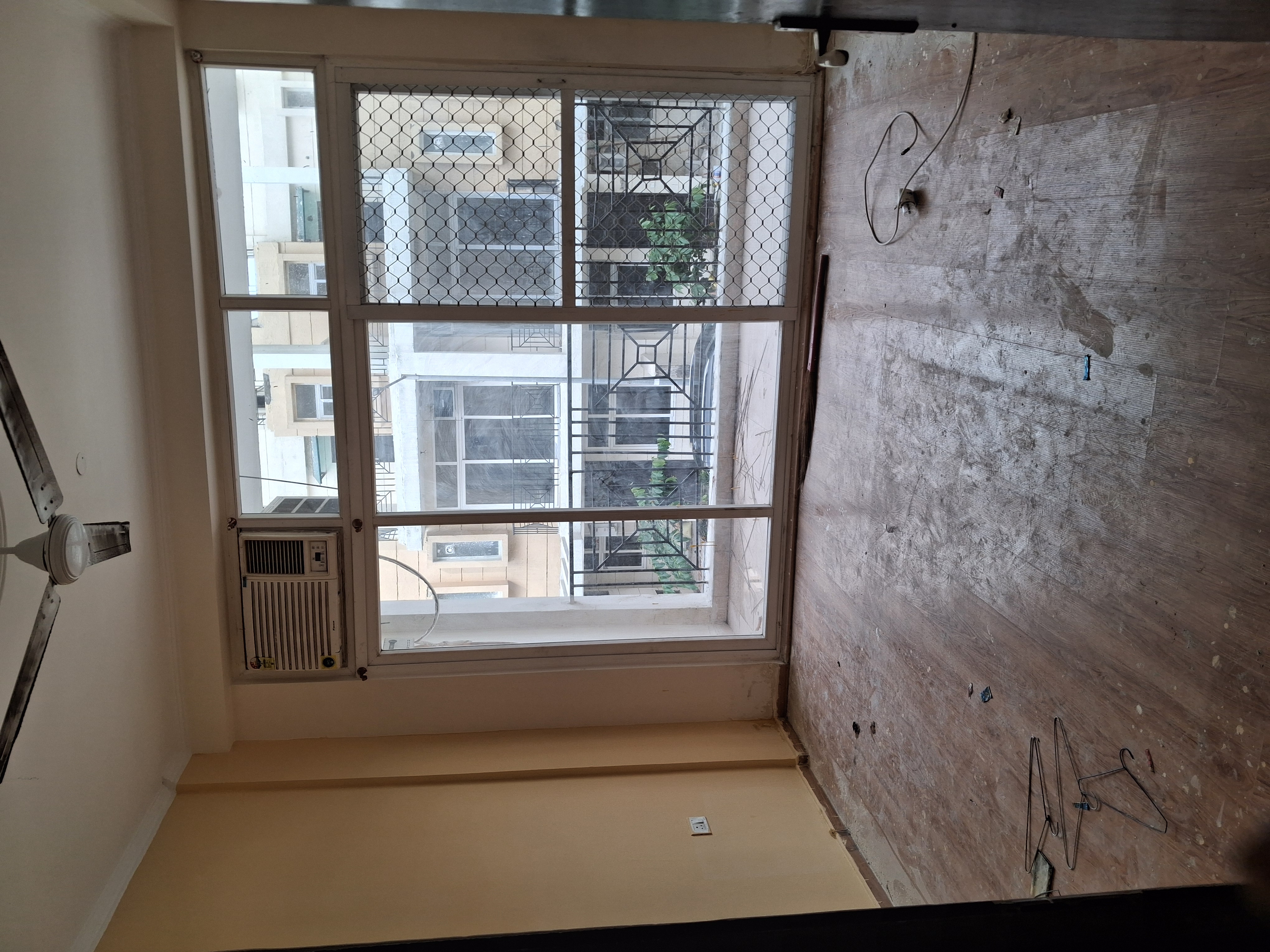 Amrapali Dream Valley : 3 BHK Semi Furnished Villa for rent in TechZone 4, Noida Extension