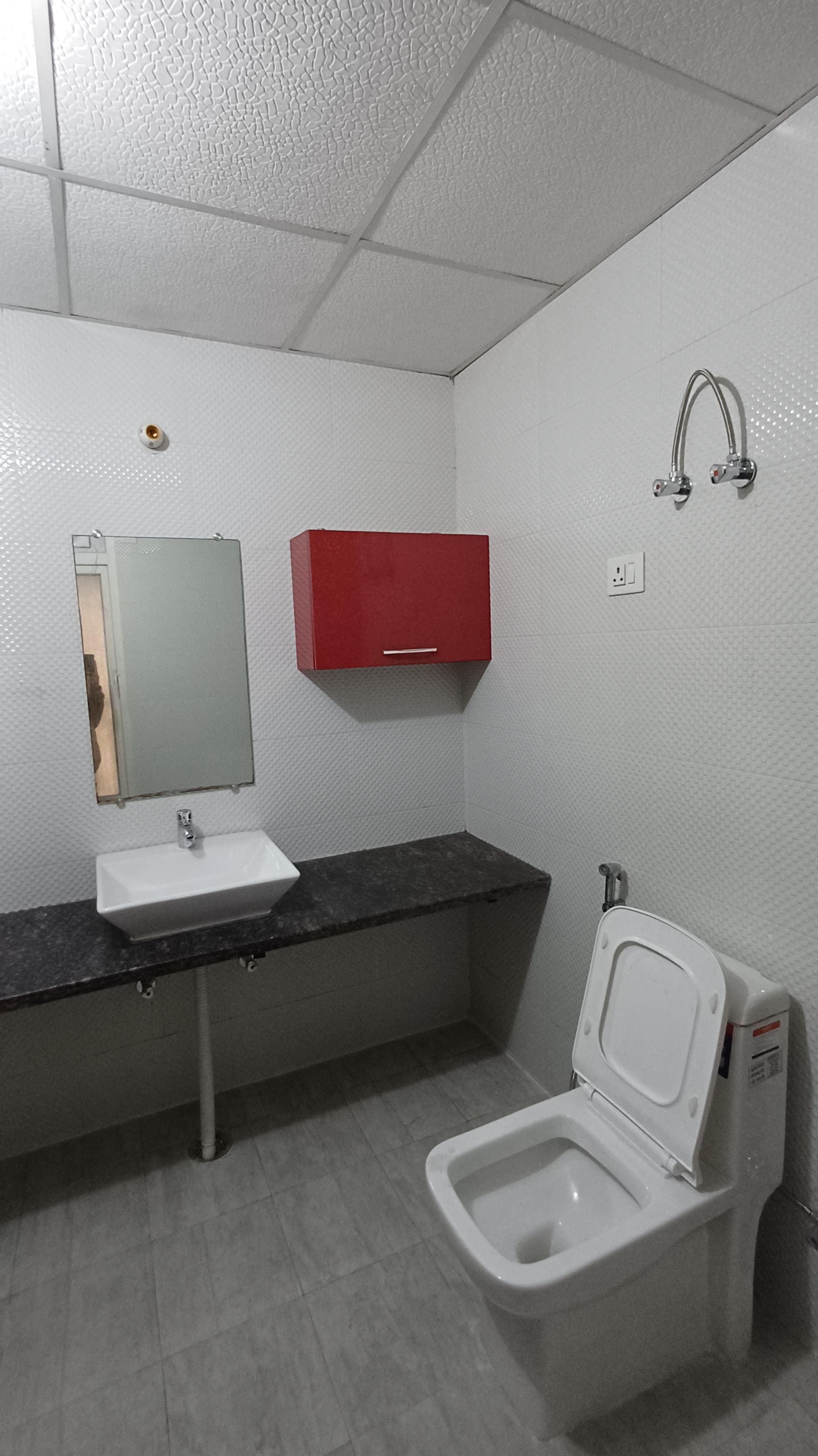 Apex The Kremlin : 2 BHK Semi Furnished Flat For Rent in Indirapuram, Ghaziabad