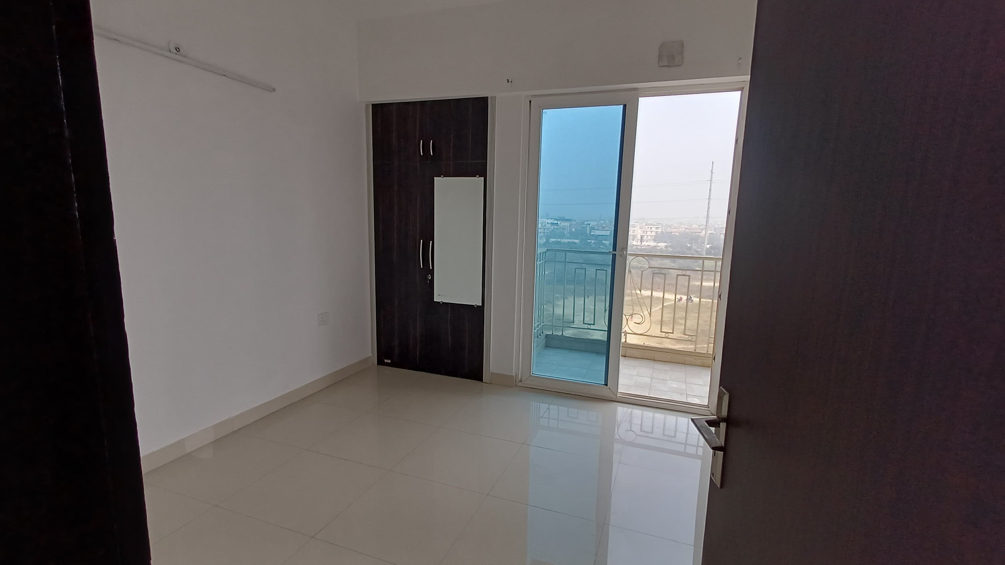 Apex The Kremlin : 2 BHK Semi Furnished Flat For Rent in Indirapuram, Ghaziabad