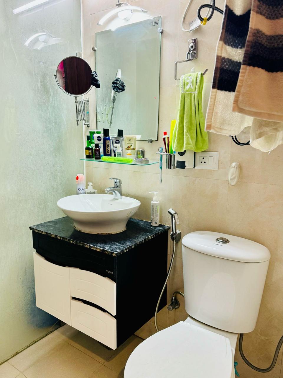 Apex Golf Avenue : 2 BHK Fully Furnished Flat For Rent in Sector 1, Noida Extension, Bisrakh Jalalpur