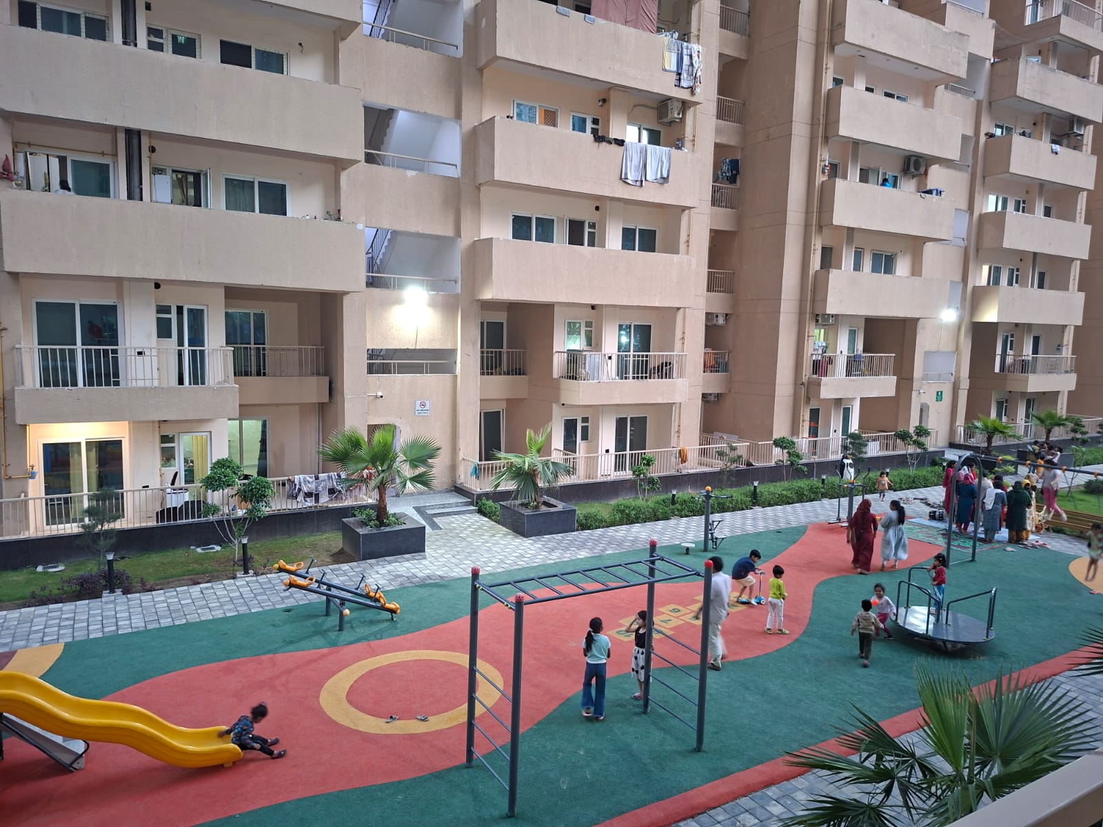 Apex Splendor : 3 BHK Fully Furnished Flat For Rent in Sector 1, Noida Extension, Bisrakh Jalalpur