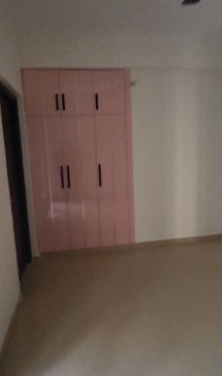Aqua Garden : 3BHK Semi Furnished Flat For Rent in Sector 16B, Noida Extension