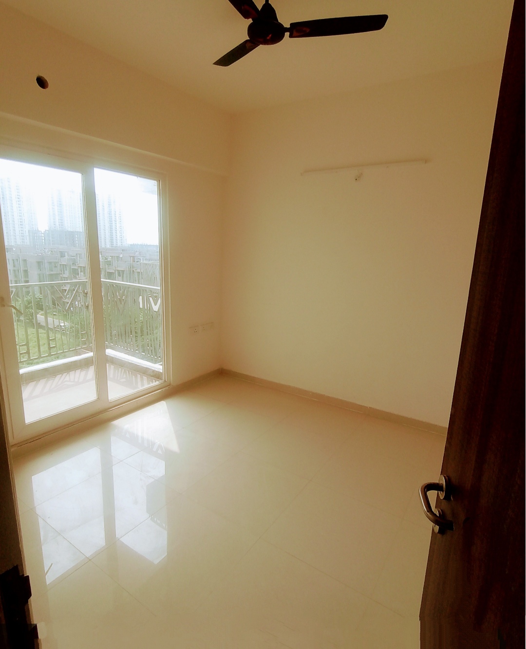 Arihant Abode : 3 BHK Flat for sale in Sector 10, Noida Extension