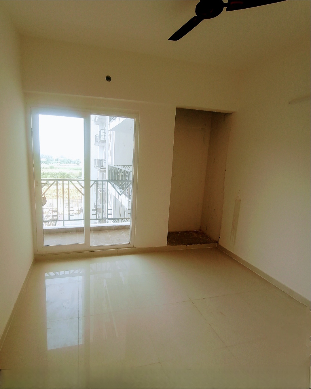 Arihant Abode : 3 BHK Flat for sale in Sector 10, Noida Extension