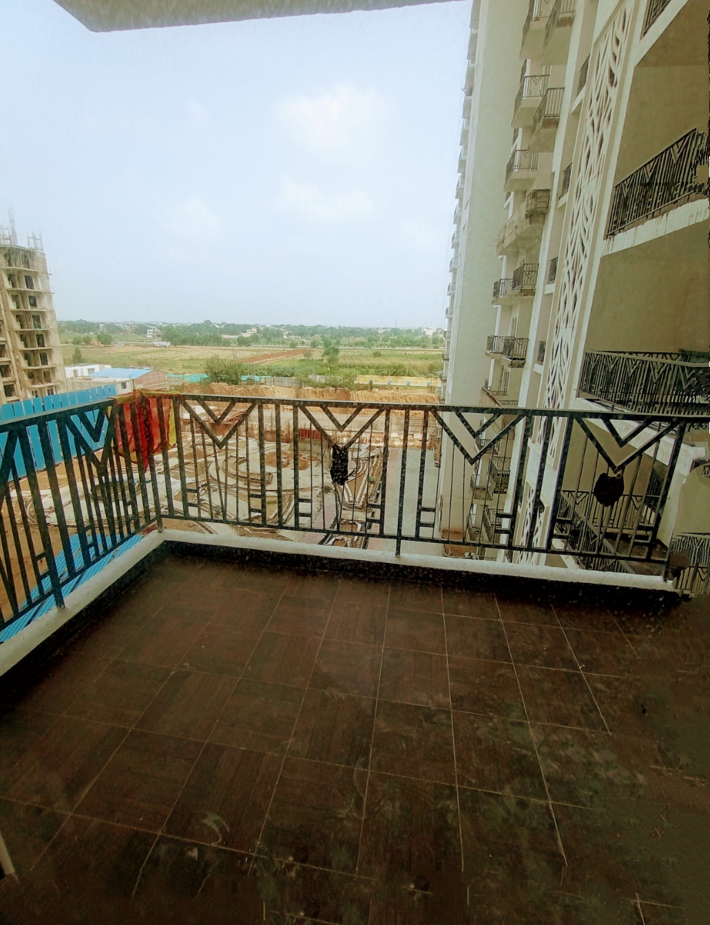 Arihant Abode : 3 BHK Flat for sale in Sector 10, Noida Extension
