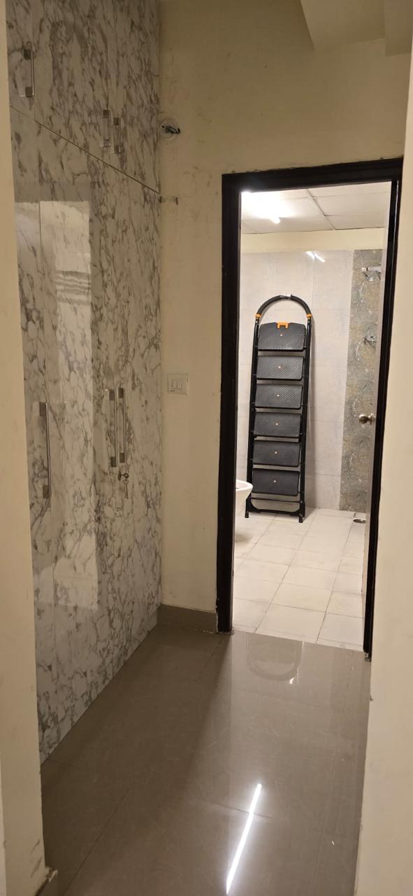 Royal Nest : 4BHK Fully Furnished Flat For Rent in TechZone 4, Noida Extension