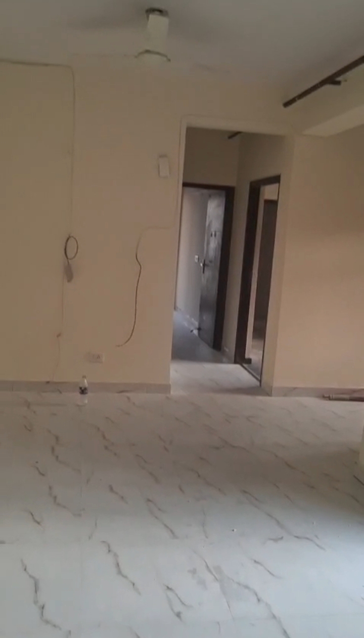 Casa Woodstock : 3 BHK Semi Furnished Flat For Rent in Gaur City 2, Noida Extension