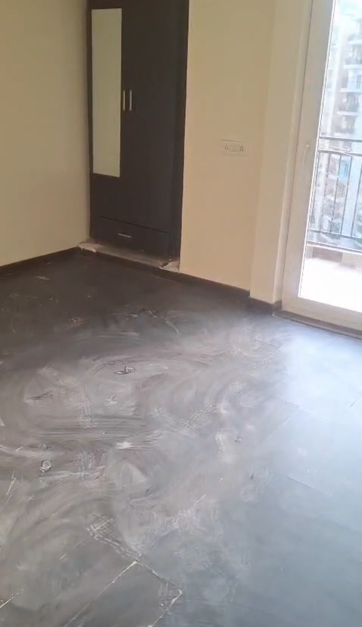 Casa Woodstock : 3 BHK Semi Furnished Flat For Rent in Gaur City 2, Noida Extension