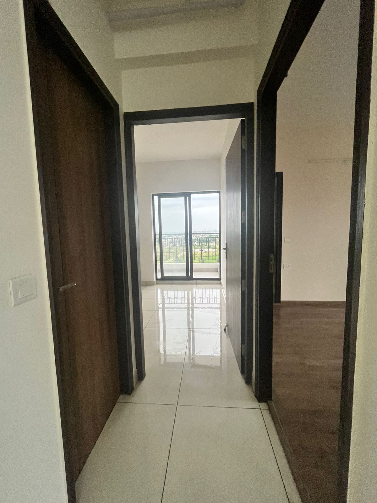 Coco County : 3 BHK Semi Furnished Flat For Rent in Sector 10, Noida Extension