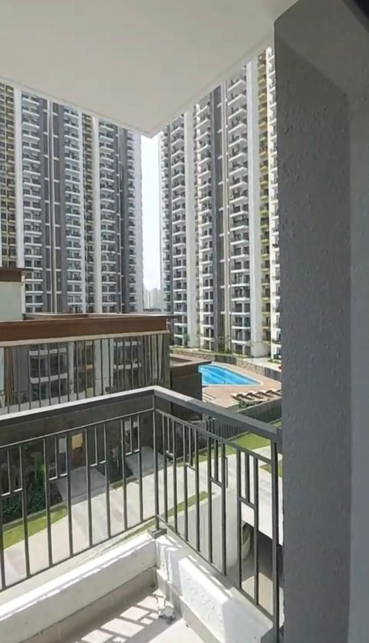 Coco County : 3BHK UnFurnished Flat For Sell in Sector 10, Noida Extension 
