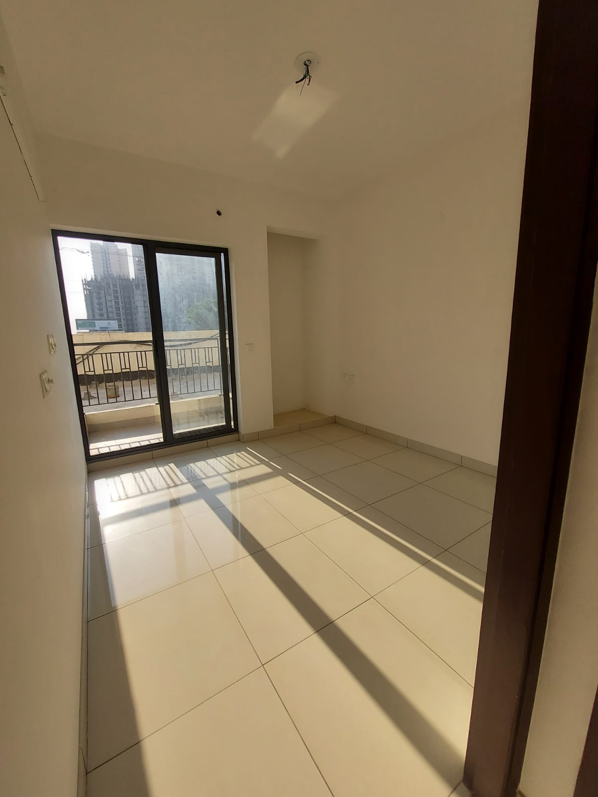 Coco County : 3BHK UnFurnished Flat For Sell in Sector 10, Noida Extension
