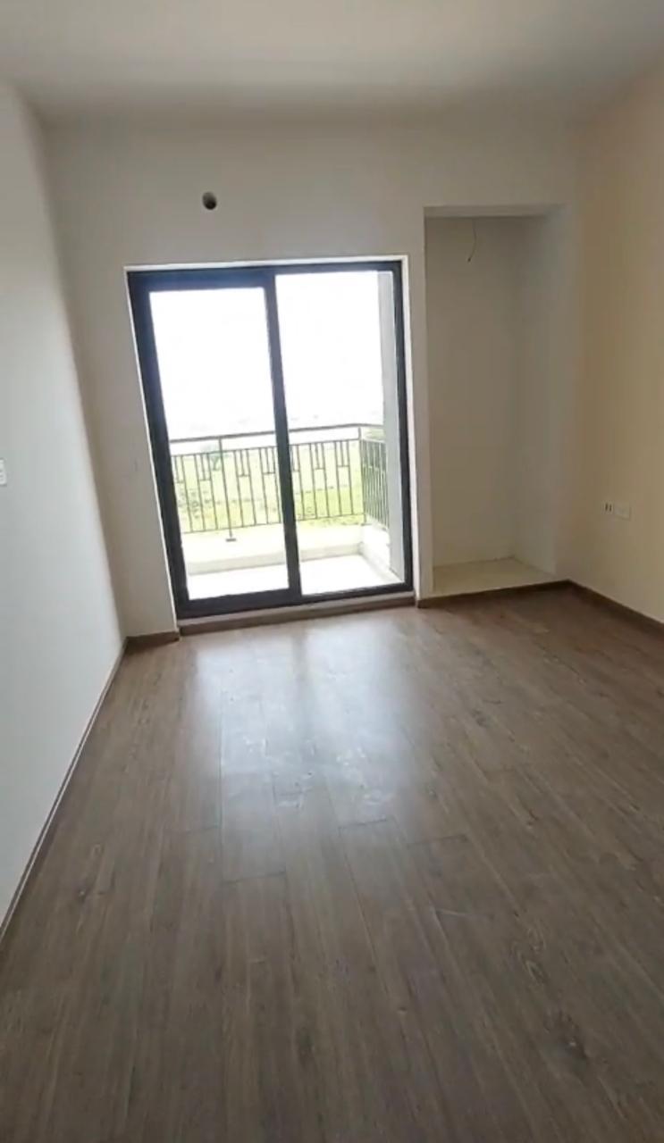 Coco County : 3BHK UnFurnished Flat For Sell in Sector 10, Noida Extension